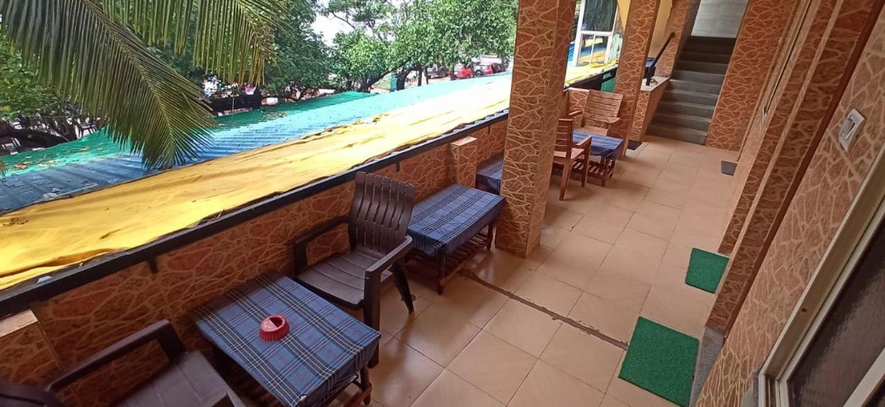 21Coconuts Inn อารัมบล ภายนอก รูปภาพ
