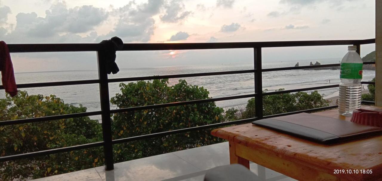 21Coconuts Inn อารัมบล ภายนอก รูปภาพ