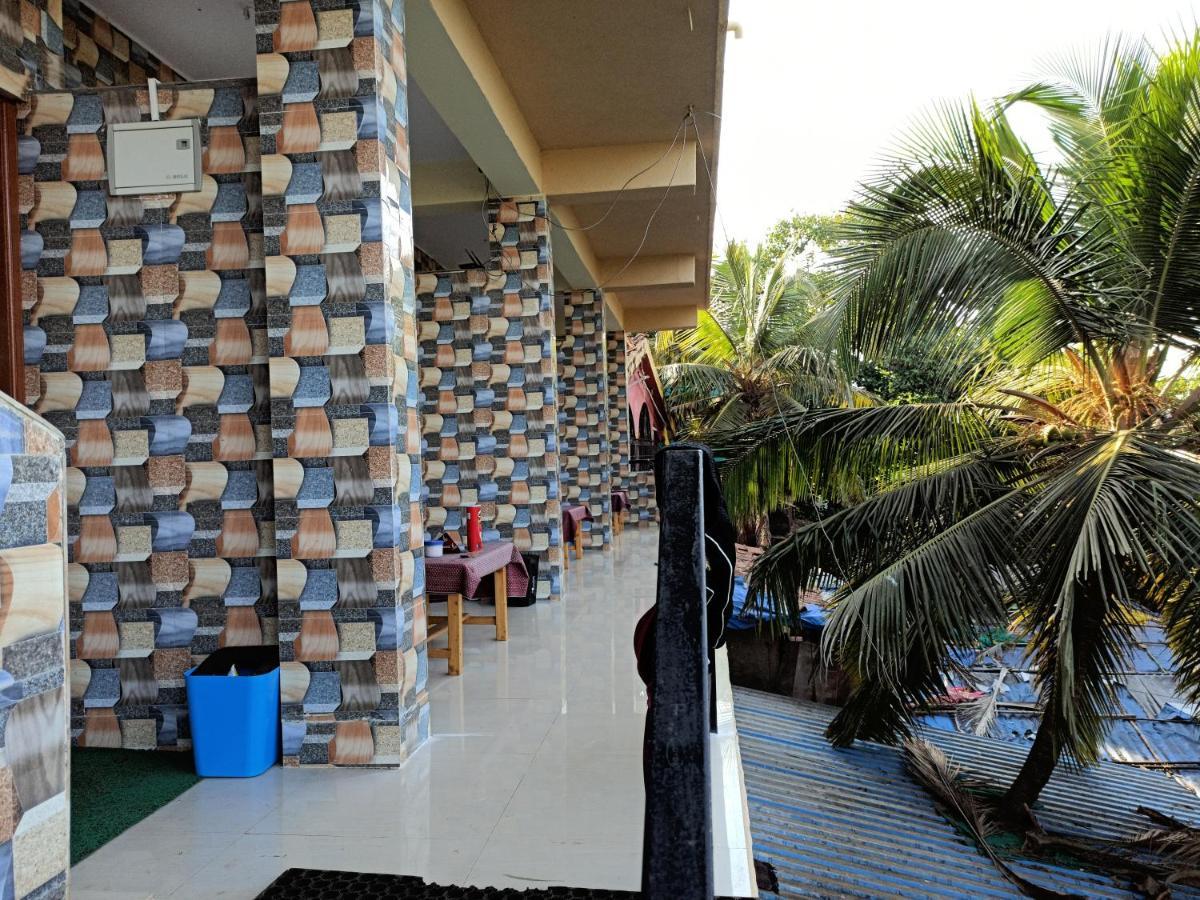 21Coconuts Inn อารัมบล ภายนอก รูปภาพ